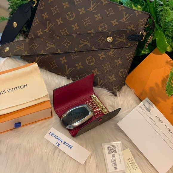 ✨🥀✨Louis Vuitton 6 ring Key chain Fuchsia - Picture 4 of 16